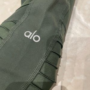Alo yoga leggings